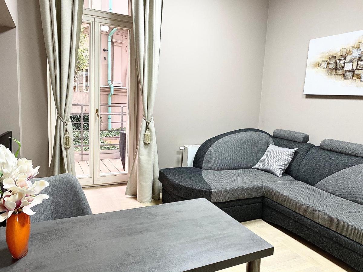 Exclusive Apartment + Best Located Praga Esterno foto